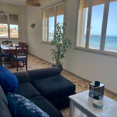 Semesterbostad Sea Front