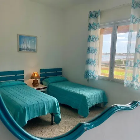 Sea Front Semesterbostad