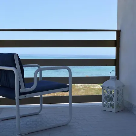 Sea Front Semesterbostad Carini